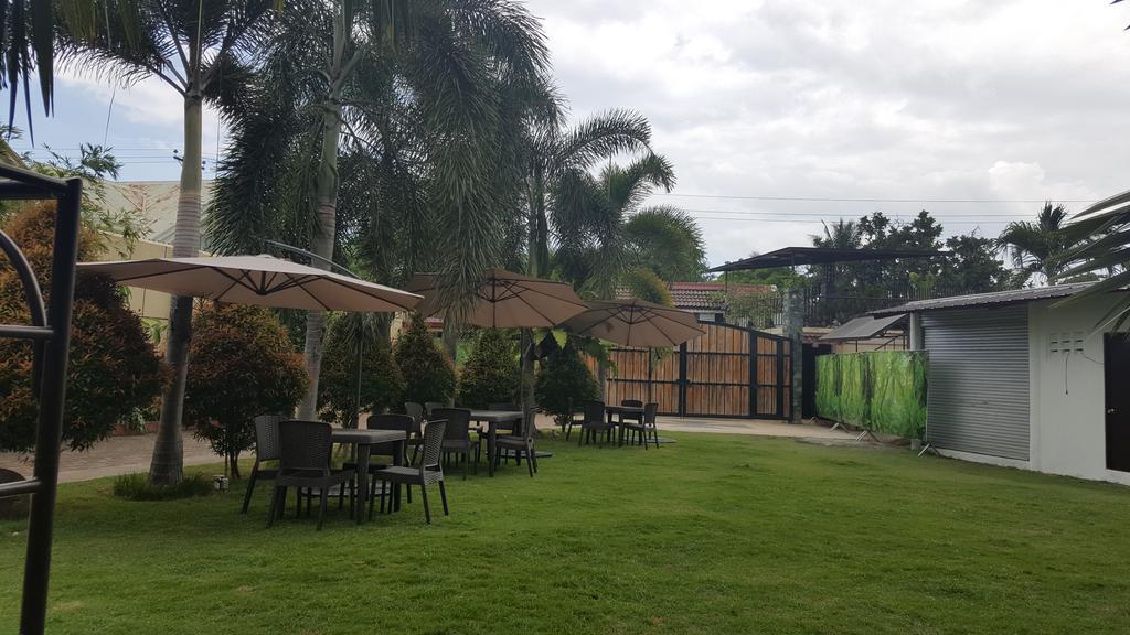 Mactan Breeze - Airport Bed And Breakfast มักตัน ภายนอก รูปภาพ