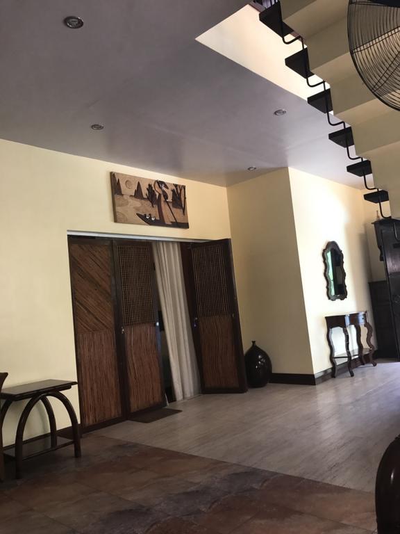 Mactan Breeze - Airport Bed And Breakfast มักตัน ภายนอก รูปภาพ