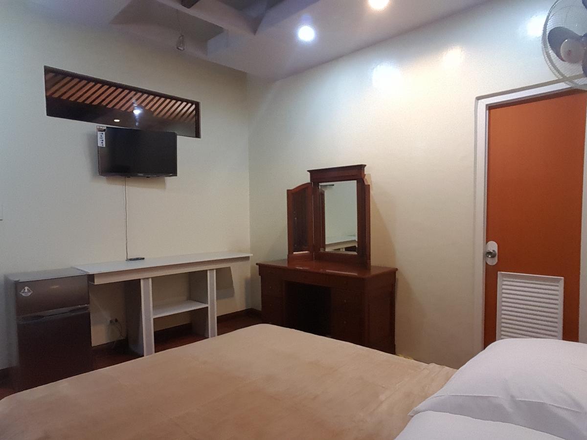 Mactan Breeze - Airport Bed And Breakfast มักตัน ภายนอก รูปภาพ